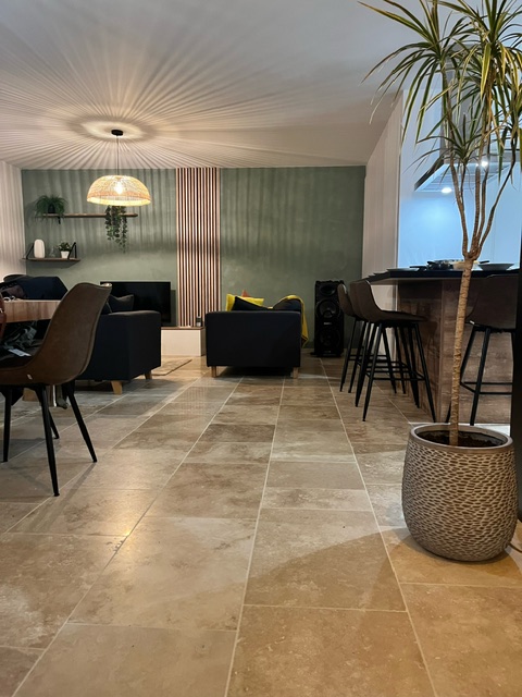 LA MAISON / LA TERRASSE